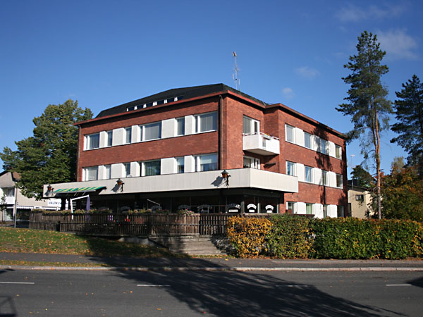 H&auml;meenkadun ja Ahdenkallionkadun kulma